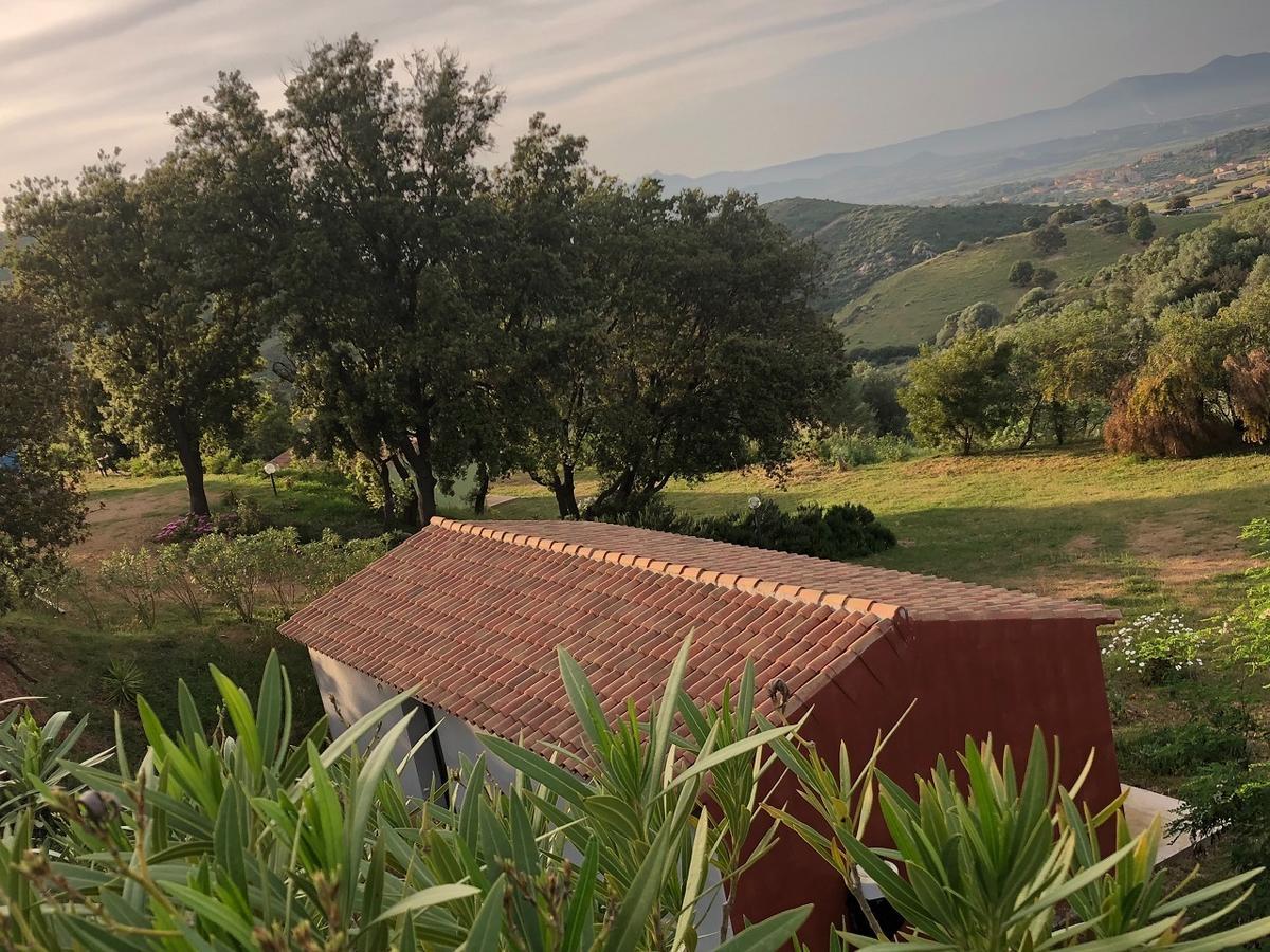 Farm Stay Gli Oleandri 로이리 외부 사진